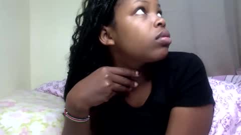 Snapshot of misty_shee chatting on 11/27/25, 05:53 misty_shee online show from 11/27/25, 05:53