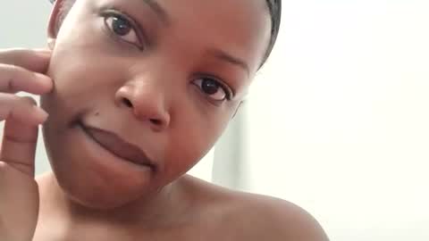 Snapshot of misty_shee chatting on 12/01/25, 05:45 misty_shee online show from 12/01/25, 05:45