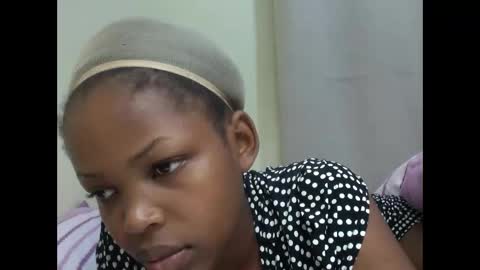 Snapshot of misty_shee chatting on 12/15/25, 12:42 misty_shee online show from 12/15/25, 12:42