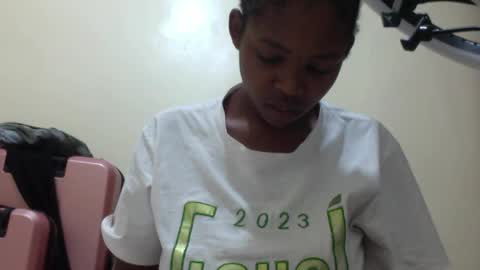 Snapshot of misty_shee chatting on 06/16/26, 10:29 misty_shee online show from 06/16/26, 10:29