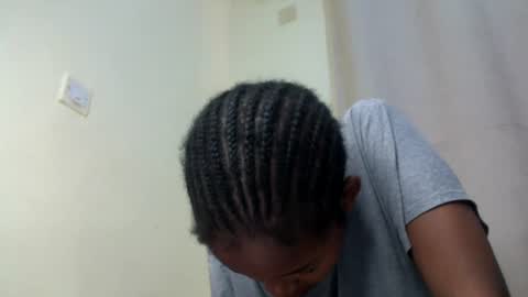 Snapshot of misty_shee chatting on 06/18/26, 11:58 misty_shee online show from 06/18/26, 11:58