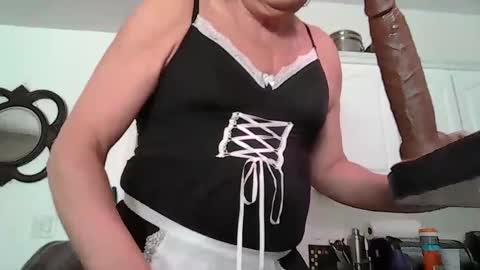 Snapshot of mistygoodslut chatting on 11/18/25, 01:04 mistygoodslut online show from 11/18/25, 01:04