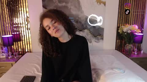 Mtica Brennet online show from 04/15/26, 04:30