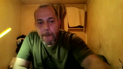 Snapshot of mito51 chatting on 12/31/24, 08:45 mito51 online show from 12/31/24, 08:45