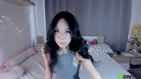 Snapshot of mitsuko_ chatting on 01/04/25, 11:43 Mitsuko online show from 01/04/25, 11:43
