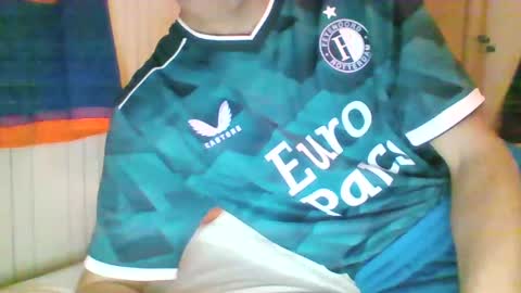 Snapshot of mitta93 chatting on 12/12/24, 06:42 mitta93 online show from 12/12/24, 06:42