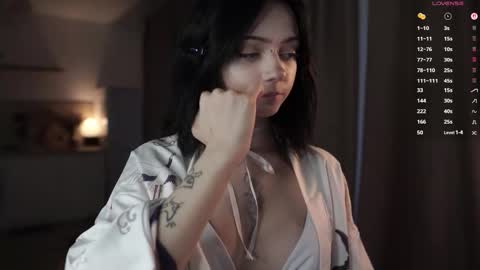 Snapshot of miuri_miy chatting on 09/14/25, 04:06 Yuka online show from 09/14/25, 04:06