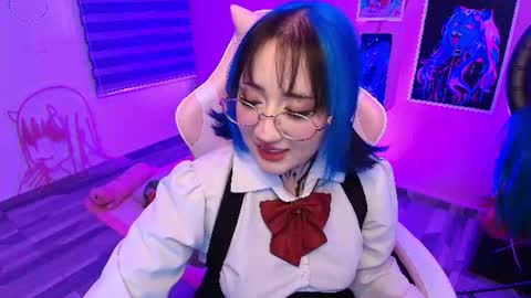 Snapshot of miwaviolet chatting on 08/07/26, 02:35 Miwa Violet online show from 08/07/26, 02:35