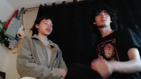 Naomi and Nekorii online show from 04/29/26, 06:17