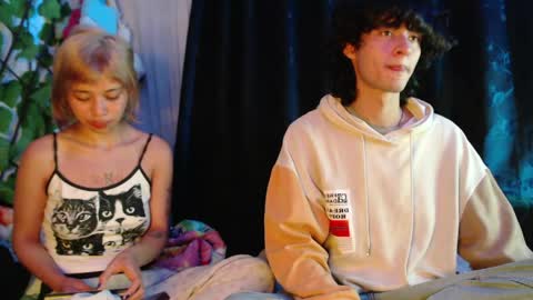 Naomi and Nekorii online show from 05/09/26, 05:34