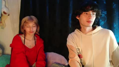 Naomi and Nekorii online show from 05/14/26, 08:32