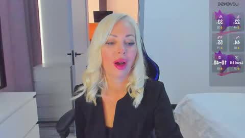 Snapshot of miya_kisss chatting on 10/25/25, 09:06 Miya online show from 10/25/25, 09:06