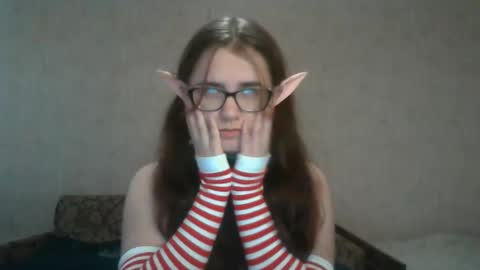 Snapshot of miyabe chatting on 12/13/24, 10:19 Milana online show from 12/13/24, 10:19