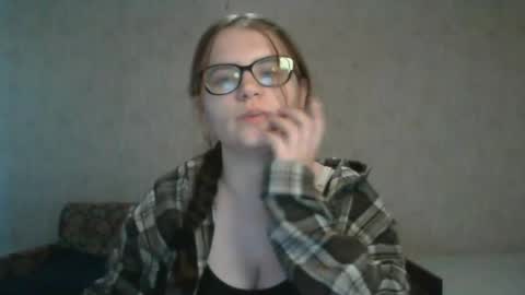 Snapshot of miyabe chatting on 12/14/24, 10:13 Milana online show from 12/14/24, 10:13