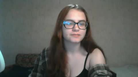 Snapshot of miyabe chatting on 12/15/24, 07:13 Milana online show from 12/15/24, 07:13