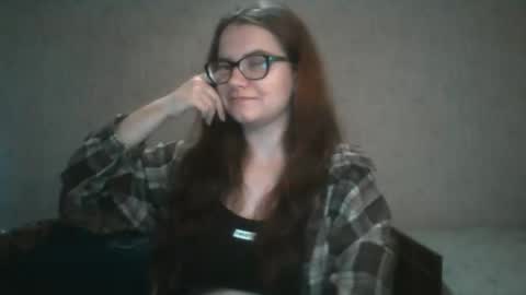Snapshot of miyabe chatting on 12/28/24, 10:25 Milana online show from 12/28/24, 10:25