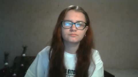 Snapshot of miyabe chatting on 01/09/25, 07:10 Milana online show from 01/09/25, 07:10