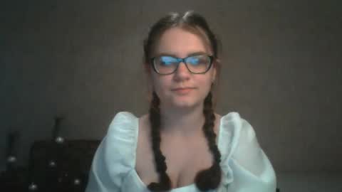 Snapshot of miyabe chatting on 02/04/25, 01:38 Milana online show from 02/04/25, 01:38