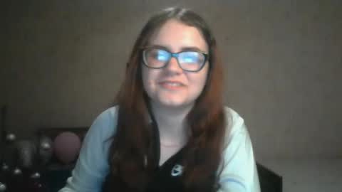 Snapshot of miyabe chatting on 03/11/25, 04:18 Milana online show from 03/11/25, 04:18