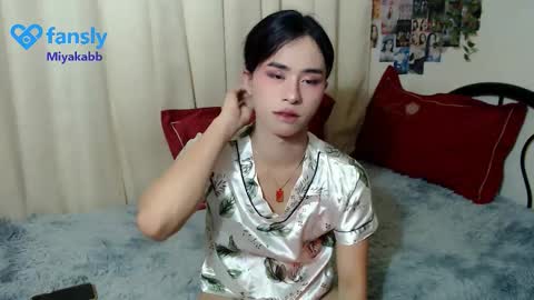 Miyakabebe online show from 11/14/25, 06:12