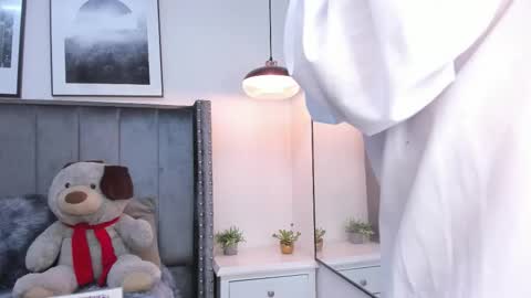 Snapshot of miyu_komori chatting on 03/28/26, 08:30 miyu_komori online show from 03/28/26, 08:30