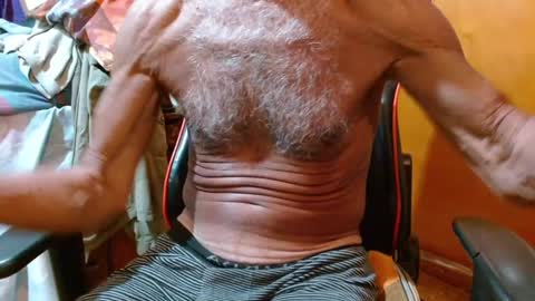 Snapshot of mjmadurengue chatting on 01/10/25, 03:39 Mario jose online show from 01/10/25, 03:39