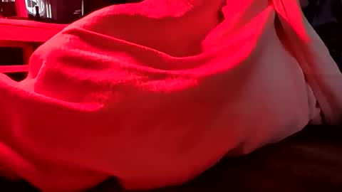 Snapshot of mjmckenz55 chatting on 04/23/26, 10:14 Daddy720 online show from 04/23/26, 10:14
