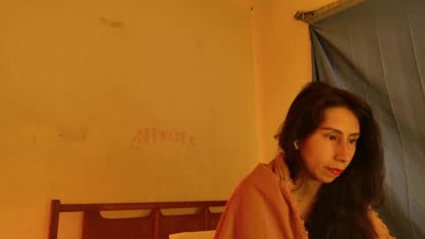 Snapshot of mli739709 chatting on 04/19/26, 02:55 MoonLipson online show from 04/19/26, 02:55