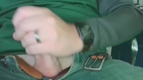 Snapshot of mmfan333 chatting on 10/14/25, 12:17 mmfan333 online show from 10/14/25, 12:17