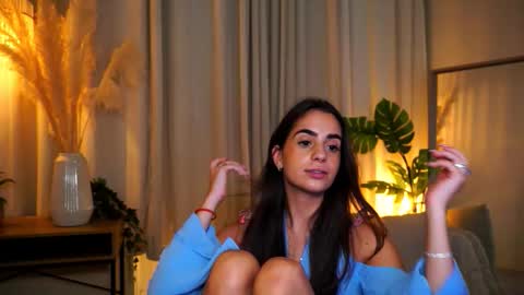 Snapshot of mmilkyway_ chatting on 09/17/25, 04:19 milkyway online show from 09/17/25, 04:19