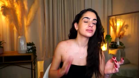 Snapshot of mmilkyway_ chatting on 10/27/25, 05:06 milkyway online show from 10/27/25, 05:06