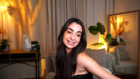 Snapshot of mmilkyway_ chatting on 10/31/25, 04:19 milkyway online show from 10/31/25, 04:19