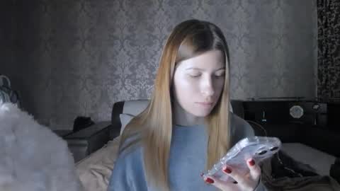 Lili online show from 09/24/25, 09:56