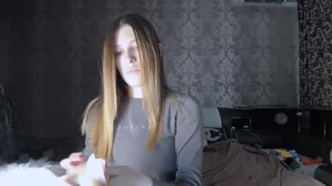 Lili online show from 09/25/25, 07:23