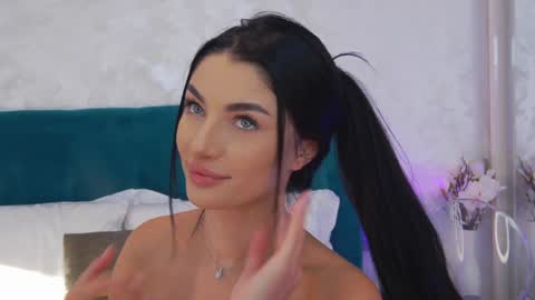 Snapshot of mmmaaa1234 chatting on 01/20/25, 02:25 Jessie online show from 01/20/25, 02:25
