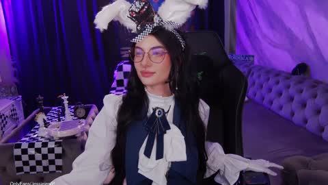 Snapshot of mmmaaa1234 chatting on 11/01/25, 12:01 Jessie online show from 11/01/25, 12:01