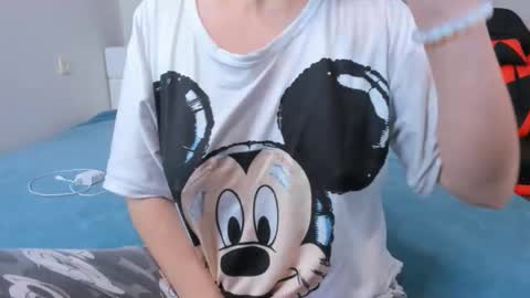 Snapshot of mmmmmargo chatting on 10/31/25, 10:55 Margo online show from 10/31/25, 10:55