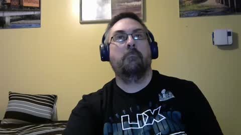 Snapshot of mmr45 chatting on 09/15/25, 03:17 mmr45 online show from 09/15/25, 03:17