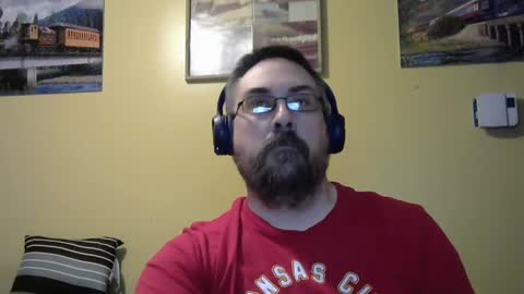 Snapshot of mmr45 chatting on 09/22/25, 03:52 mmr45 online show from 09/22/25, 03:52