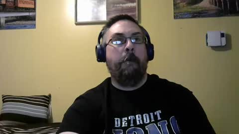 Snapshot of mmr45 chatting on 09/23/25, 04:04 mmr45 online show from 09/23/25, 04:04