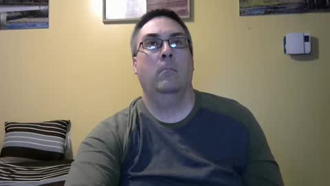 Snapshot of mmr45 chatting on 10/02/25, 03:46 mmr45 online show from 10/02/25, 03:46