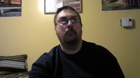 Snapshot of mmr45 chatting on 10/26/25, 03:34 mmr45 online show from 10/26/25, 03:34