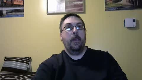 Snapshot of mmr45 chatting on 10/28/25, 04:16 mmr45 online show from 10/28/25, 04:16