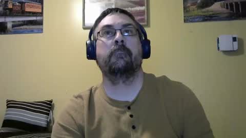 Snapshot of mmr45 chatting on 11/09/25, 05:17 mmr45 online show from 11/09/25, 05:17