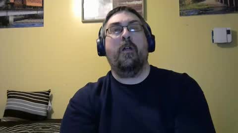 Snapshot of mmr45 chatting on 11/10/25, 04:22 mmr45 online show from 11/10/25, 04:22