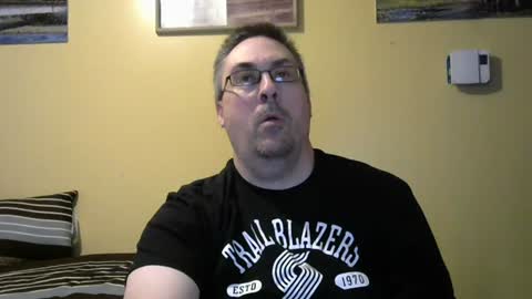 Snapshot of mmr4545 chatting on 06/13/26, 03:59 mark online show from 06/13/26, 03:59