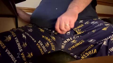 mnguy19726969 online show from 09/17/25, 05:20