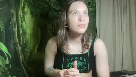 Snapshot of mo0n_goddess chatting on 12/11/24, 10:03 Misty online show from 12/11/24, 10:03