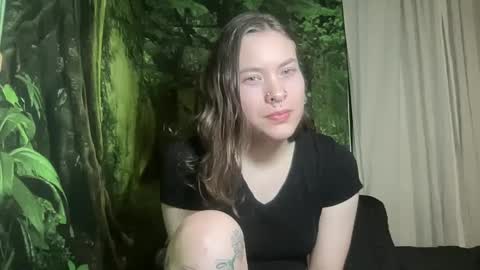Snapshot of mo0n_goddess chatting on 01/14/25, 08:09 Misty online show from 01/14/25, 08:09