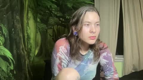 Snapshot of mo0n_goddess chatting on 01/25/25, 08:42 Misty online show from 01/25/25, 08:42